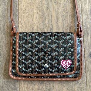 Authentic Goyard Plumet pocket wallet w hand painted pink heart💕